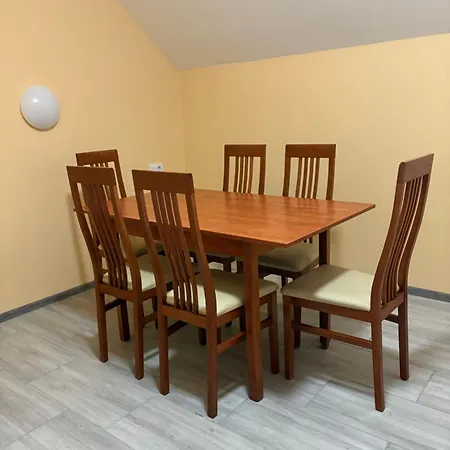 Szitakoeto Apartment *